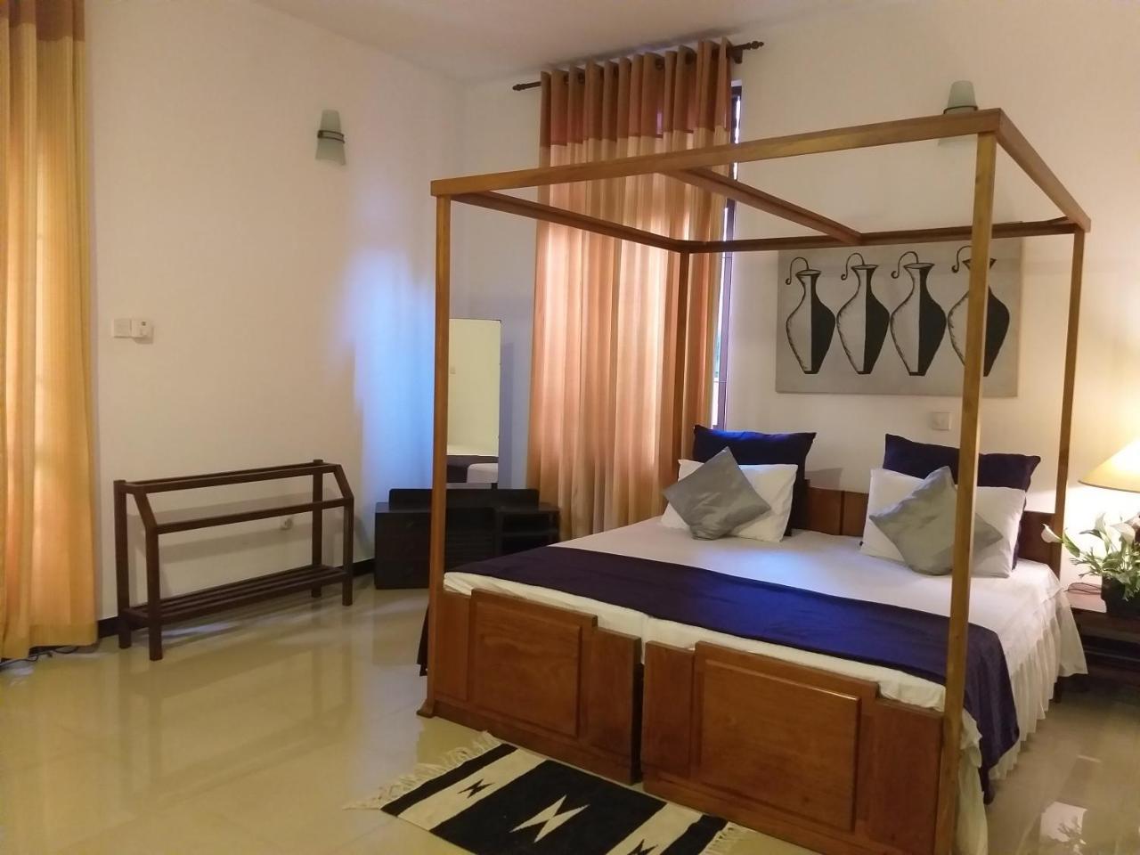 Cosy Nest Home Stay Negombo Exteriör bild